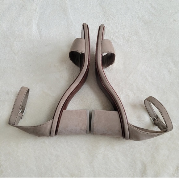 Tory Burch Gabrielle Sandals - Picture 6 of 13